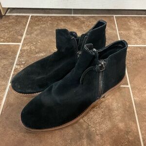 Gianni Bini Suede Black Zipper Ankle Booties Size 8